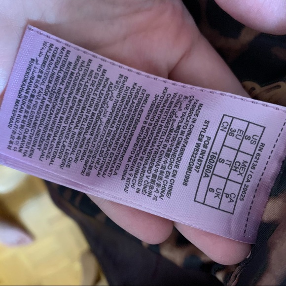 GUESS | Burgundy Faux Leather Quilted Jacket Small - Picture 11 of 13